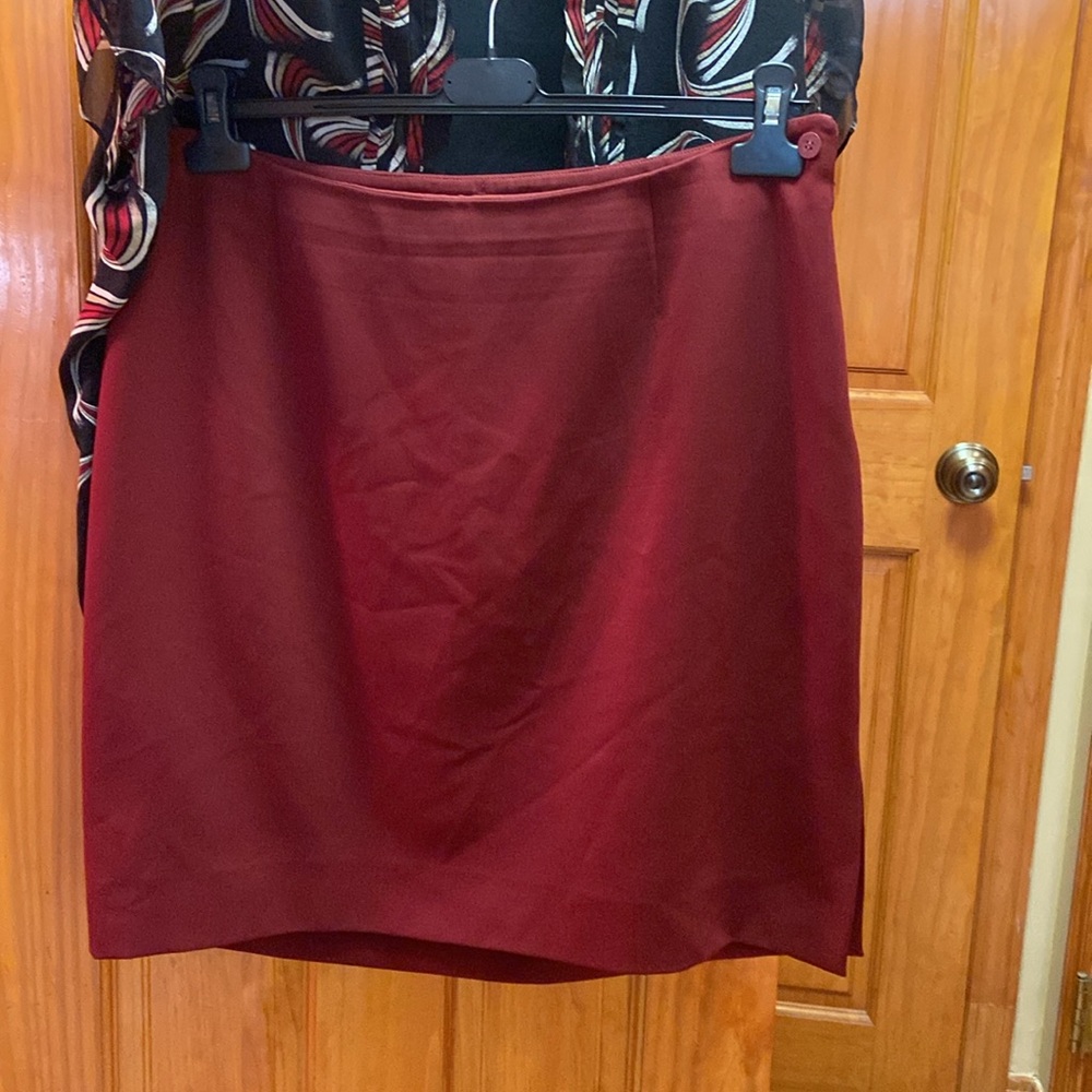 Jones New York Black Blouse with Red and White Swirl Print - Picture 3 of 3